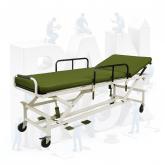 Каталка. Металл в полимере, регулировка угла наклона спинной секции в диапазоне 0-50° с механической фиксацией,  регулировка высоты боковых барьеров в диапазоне 0–200 мм (автофиксация) - матрац съемный, с полумягким наполнением и чехлом из кожзаменителя медицинской серии (1900х600х30 мм) ;  4 самоцентрирующихся колеса Ø125 мм (2 – с тормозом); ДхШхВ, мм – 1950х650х950; с механизмом подъема ложа с гидравлическим приводом, управляемым ножной педалью (диапазон высот от 540 до 930 мм). Каталка оборудована проте