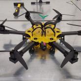 Грузовой дрон "Грузовичок" полезная нагрузка 6 кг. Перенос груза на 13-15 км и возращение для дозаправки. Для снабжения. Из отечественных комплектующих.