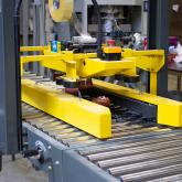 Упаковка в коробку и запечатывание