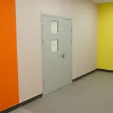 Противопожарная дверь с двойным остеклением