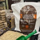 Комкующийся древесный наполнитель