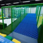 Тюбинг. Спуск на ватрушке с горки. Почти как зимой, только безопасно и тепло.