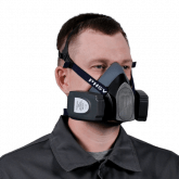 спользуется с противогазовыми фильтрами в комплекте с предфильтрами и держателями, или в комплекте с противоаэрозольными фильтрами байонетного крепления для защиты органов дыхания в условиях высокой загрязнённости. Уровень защиты зависит от используемых противогазовых фильтров.