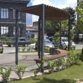 Радиусная пергола со скамьей