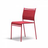 Суперлегкий стул Easy - это идеальное решение для тех, кто ищет удобное и компактное сидение для выезда на природу или пикников. Стул имеет металлический каркас, а сиденье и спинка выполнены из высокопрочной ткани Oxford, которая отличается водоотталкивающими свойствами и устойчивостью к погодным условиям, поэтому он отлично подойдет для летних кафе и открытых террас.