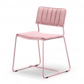 Стул Alice - это чудесный предмет мебели, который с первого взгляда способен покорить ваше сердце. Несмотря на свой изящный вид, стул обладает высокой прочностью, благодаря крепким металлическим пруткам, способным выдержать вес до 120 кг. Конструкция стула цельная, что делает его практически неуязвимым и готовым прослужить вам долгие годы.