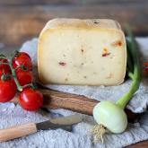 Фермерский сыр "Вёгельсберг с томатом и луком"