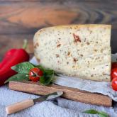 Фермерский сыр "Гауда три специи"