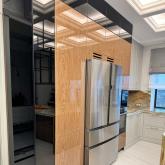 Кухонный гарнитур ( Шпон, МДФ эмаль, стекло)