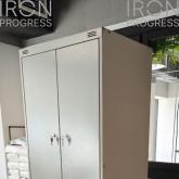 Металлический шкаф для раздевалок 4х секционный. 