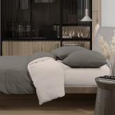 Комплект постельного белья от Ивановского бренда Wenge перкаль 100% хлопок, плотность ткани 110 г/м2., сочетает красоту и отменное качество. Постельное белье отлично стирается, выдерживая более сотни стирок, сохраняя размеры, цвета и рисунок.  Чтобы постельное белье из перкаля прослужило долгие годы, за ними нужно правильно ухаживать. Комплект постельного белья станет достойным дополнением в вашей спальне, как в квартире, так и на даче. Стирать следует при температуре воды от 30 до 40 градусов. При стирке н