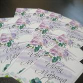 Наша компания «ИДЕА» специализируется на широкоформатной, интерьерной и цифровой печати, на сублимационном и термотрансферном нанесении на одежду и керамику. Рады предложить изготовление рекламно-полиграфических изделий: Баннер, широкоформатные наклейки на окна, стены, фасад, на авто Самоклеющаяся плёнка (наклейки любых форматов, этикетки, стикеры) Таблички (адресные, офисные), знаки безопасности, указатели, напольные наклейки, режим работы Постеры, плакаты Плоттерная, контурная резка самокл.плёнки Визитки,