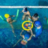 отдельной своей заслугой и успешным направлением мы считаем разработку и наше производство  оборудования и аксессуаров для бассейнов, игрушек для обучения плаванию, товары для аквааэробики. 