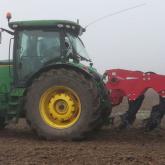 Глубокорыхлитель РАМ-9Г навесной в работе