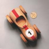 Скорость, адреналин, соревнования, радость победы – это то, что любят мужчины в любом возрасте. А начинается всё конечно ещё в детстве, когда мальчишки устраивают гонки своими игрушечными гоночными машинками.  Но игры с гоночными автомобилями это не только развлечение. Играя в машинки, малыш развивает координацию, чувство равновесия, мелкую моторику, творческое мышление.  Также малыш осваивает сюжетно-ролевые игры и учится самостоятельной игре, что крайне важно уметь каждому ребёнку.  В кабине нашей гоночно