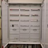 Щит с устройствами системы умного дома KNX