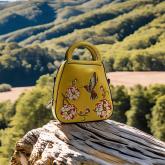 Женская сумка с цветами и колибри