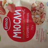 Мюсли хрустящие с клубникой и миндалем 0.750