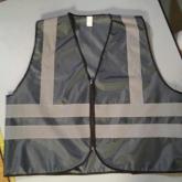 Сигнальный жилет серый