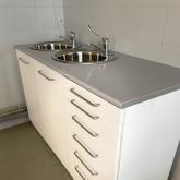 поставка медицинской мебели. Комплект мебели из тумб. Материал металл в полиме.ре. 