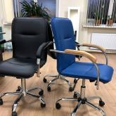 Медицинские стулья.