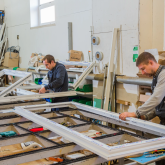 Общество с ограниченной ответственностью «КОНТУР» ОКВЭД 25.12 производство металлических дверей и окон