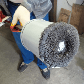 Магнитный сборщик-искатель с быстрым сбросом - легко соберет рассыпанные саморезы и металлическую стружку с пола. Легко сбросить собранный металл одним движением