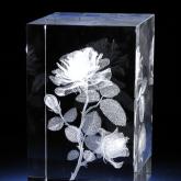 Подарки из стекла с лазерной гравировкой внутри.