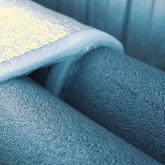 Фольгированная теплоизоляция в сочетании с трубной изоляцией при утеплении теплотрассы на улице