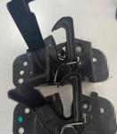 Замок капота