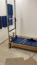 Реформер с башней в синем цвете