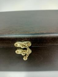 Замок типа "крючок".