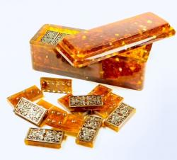 Домино из янтаря