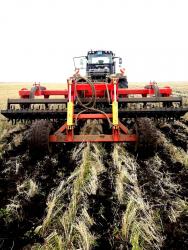 Плуги чизельные со стойкой параплау ПЧП шириной захвата от 2,3 до 6 метров