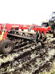 Плуги чизельные со стойкой параплау ПЧП шириной захвата от 2,3 до 6 метров