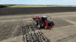 Плуги чизельные со стойкой параплау ПЧП шириной захвата от 2,3 до 6 метров