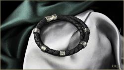 браслет с шармами