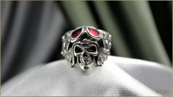 Кольцо с черепом камикадзе