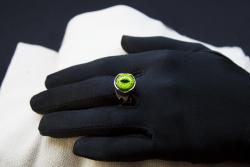 современное кольцо с глазом Нильского крокодила