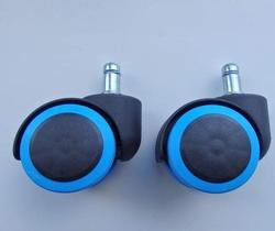 Ролик черный ПУ голубой