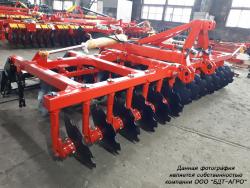 Бороны дисковые БДМ-А (подшипниковый узел снаружи сферы диска) двухрядные, шириной захвата от 1,2 до 9,3 метров