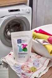 Предназначен для удаления пятен с одежды, белья, обивки мебели, салона автомобиля, ковров от трав, вина, плесени, крови, масел, красок и косметики, а также удалению пятен с любых гладких поверхностей. Может использоваться для удаления пятен перед стиркой и во время стирки (как добавка к средству для стирки) цветных изделий из всех видов тканей (кроме изделий из натурального шелка, шерсти и кожи), в т.ч. детского белья.