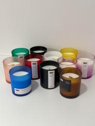 Ароматические свечи в разноцветных стаканах с крышкой