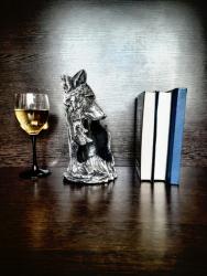 волк серебристый вид сбоку