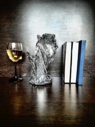 волк серебристый вид сзади