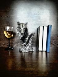 волк серебристый вид спереди