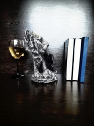 тигр серебристый вид сбоку