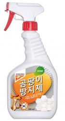 Эффективное средство от плесени, грибка, мха. Наносится на очищаемую поверхность, глубоко проникает в поры и уничтожает поражения. Подходит для цементных стен, ванных комнат и кафеля, кухни. После обработки состав блокирует развитие микроорганизмов