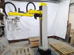 Колонный робот манипулятор укладчик с большой зоной досягаемости 
