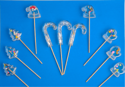 Погремушка с кондитерской посыпкой: трость, колпак, варежка, ёлочка